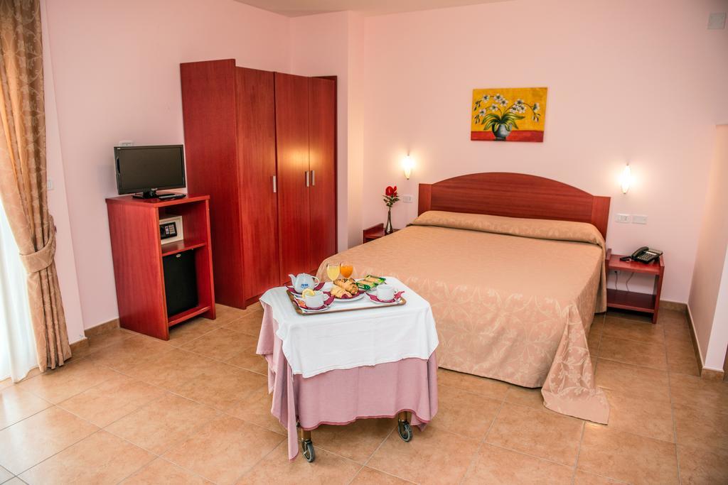 Hotel Delle More Vieste Exterior foto